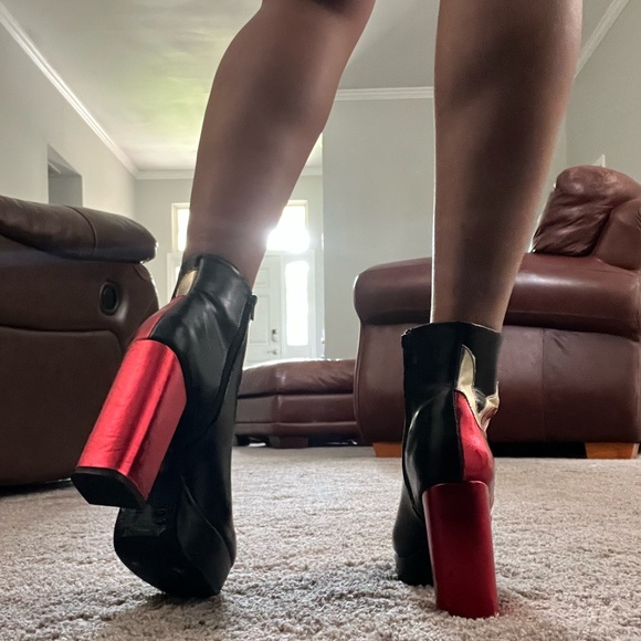 Fire Pattern Heeled Ankle Boots - Picture 3 of 8